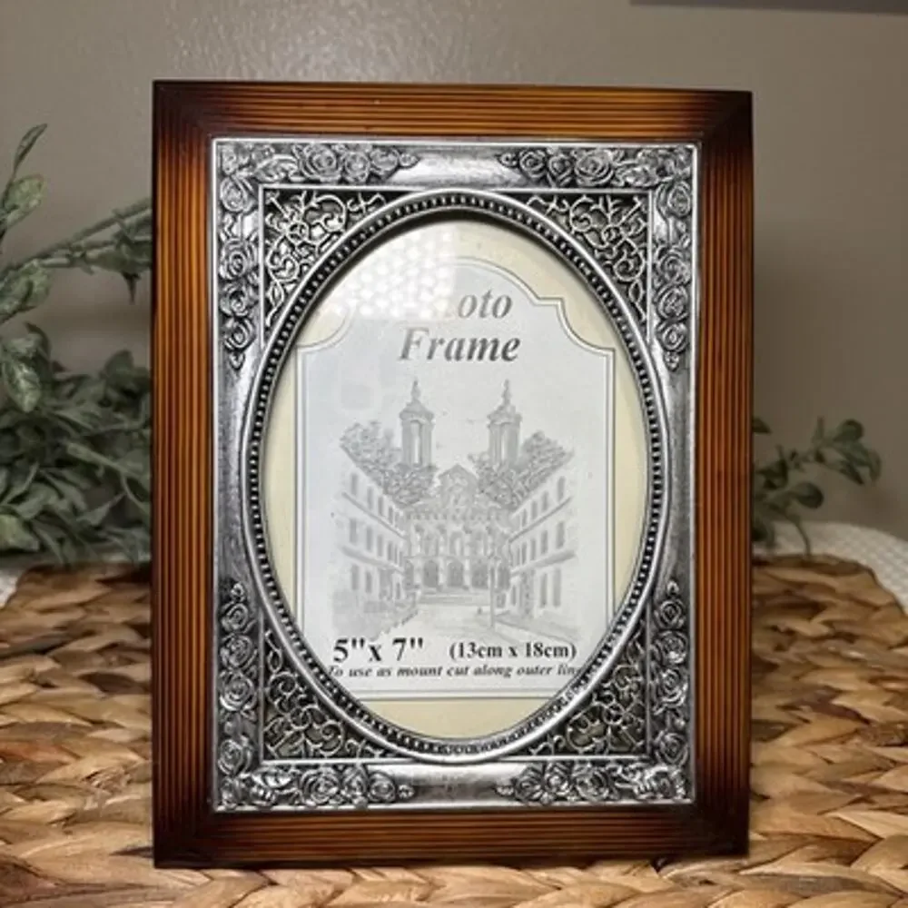 Ornate Oval 5x7 Photo Frame Faux Wood Silver Rose Floral Filigree Glass Vintage